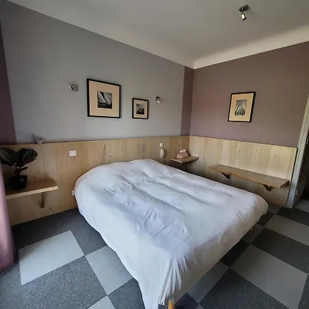 Hotel L'ecureuil Saint-Paul-en-Born